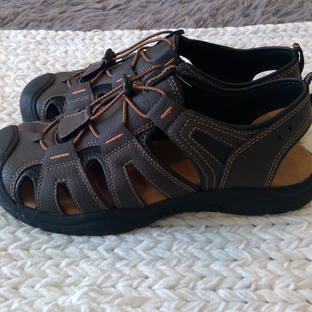 Men's Brown Closed-Toe Outdoor Fisherman Sandals - Casual Trail Comfort - Picture 2 of 9